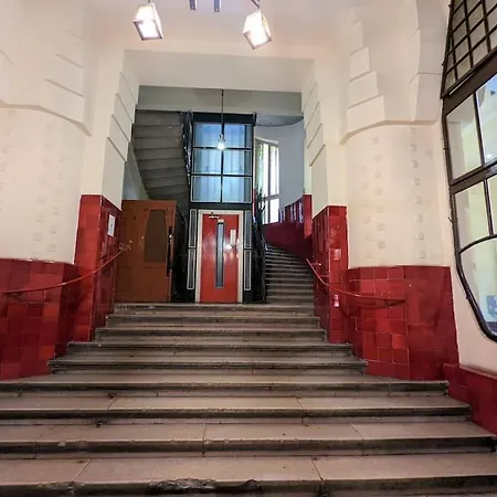Cute 1Br Apt In Central Budapest - Purple House Exterior photo