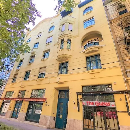 Cute 1Br Apt In Central Budapest - Purple House Exterior photo