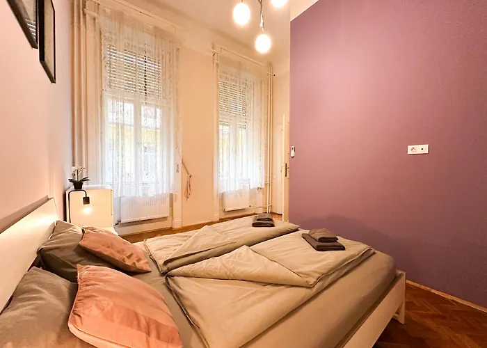 Cute 1Br Apt In Central Budapest - Purple House